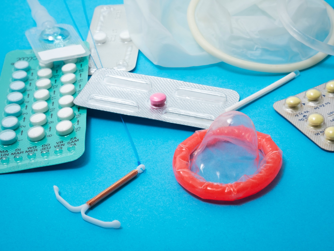 Different types of contraceptives for safe sex